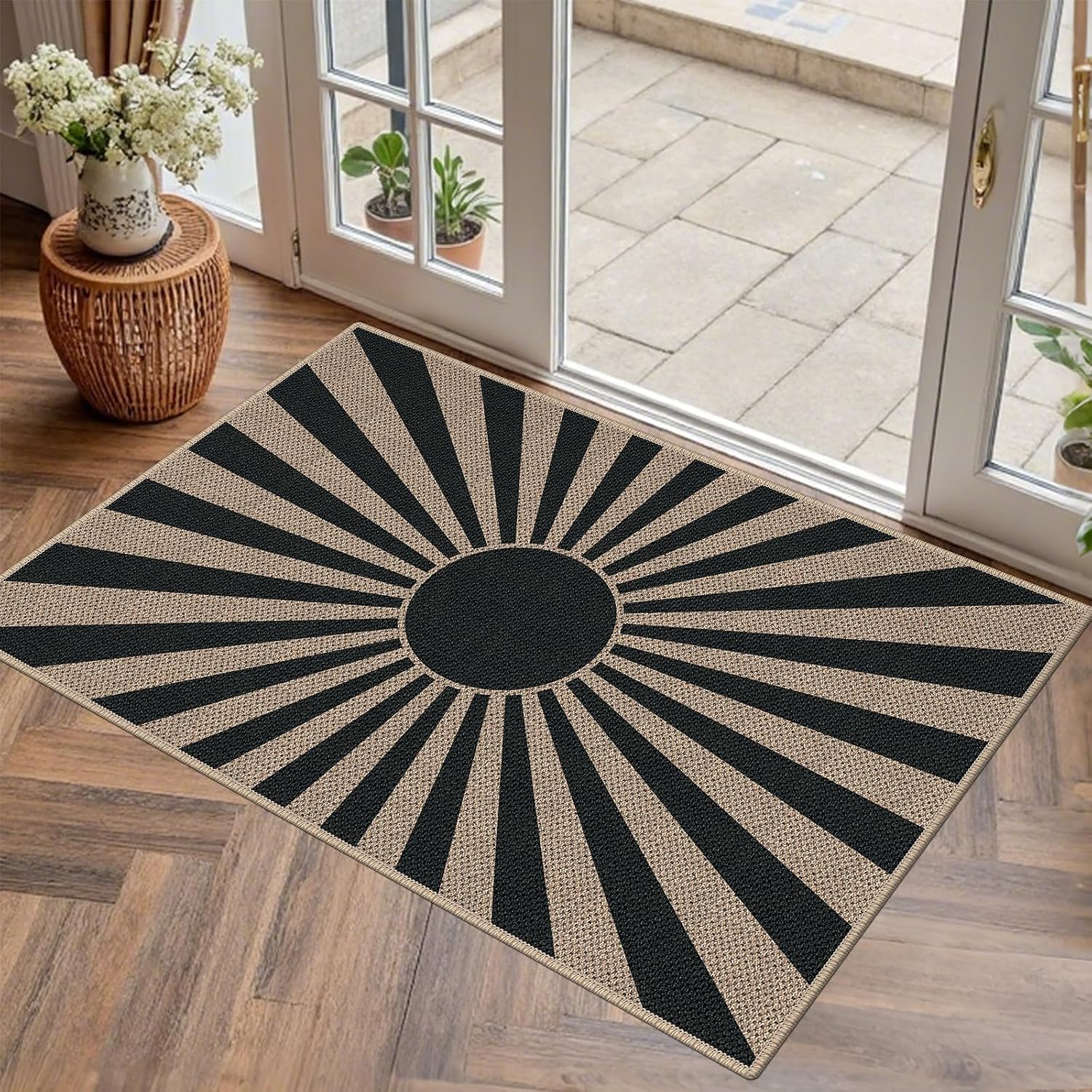 Black Sun Pattern Rug